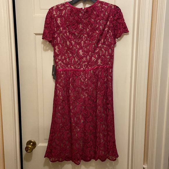 Adrianna Papell magenta lace over tan lining dresssize 10 - Picture 3 of 11
